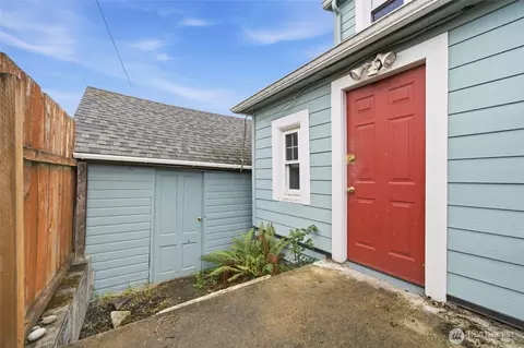Exterior - 1711 24th St, Everett, WA 98201 photo 3 of 5