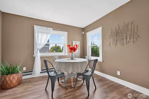 Dining - 1711 24th St, Everett, WA 98201 photo 1 of 1