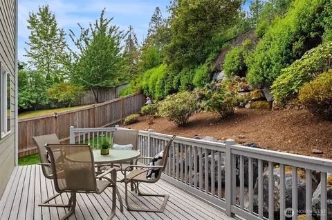 Exterior - 23220 27th Dr SE, Bothell, WA 98021 photo 2 of 4