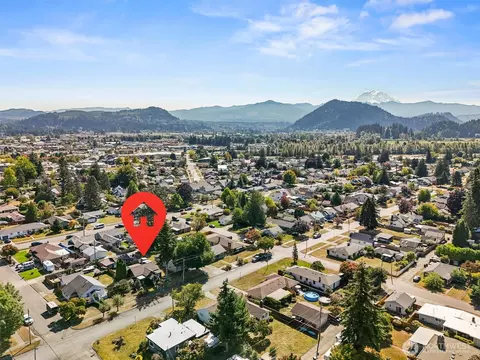 View/Area - 1337 Pioneer St, Enumclaw, WA 98022 photo 1 of 1
