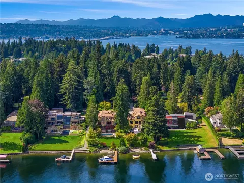 3600 Hunts Point Rd, Hunts Point, WA 98004