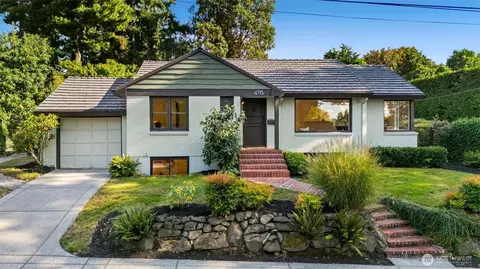 4715 W Roberts Way, Seattle, WA 98199