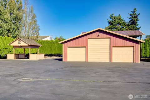 317 Mccormick Ln, Mount Vernon, WA 98273