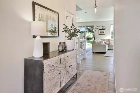 Entry Way - 1159 Williams Pl, Enumclaw, WA 98022 photo 1 of 4