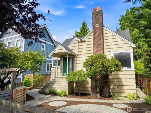 1116 N 76th St, Seattle, WA 98103