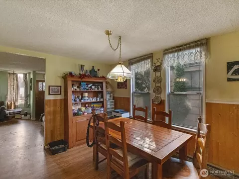 Dining - 2407 Everett Ave, Everett, WA 98201 photo 1 of 3
