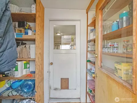 Entry Way - 2407 Everett Ave, Everett, WA 98201 photo 1 of 1