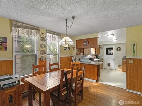 Dining - 2407 Everett Ave, Everett, WA 98201 photo 3 of 3