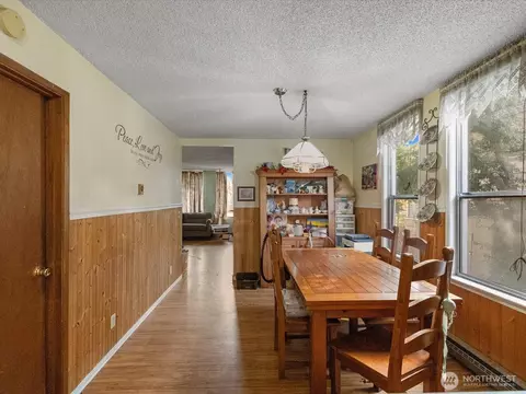 Dining - 2407 Everett Ave, Everett, WA 98201 photo 2 of 3