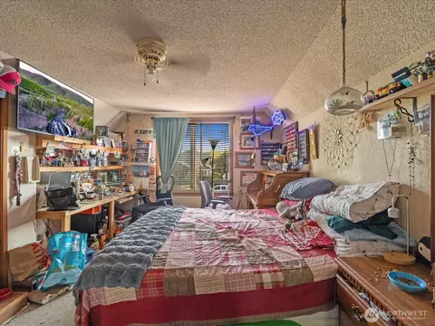 Bedroom - 2407 Everett Ave, Everett, WA 98201 photo 1 of 3