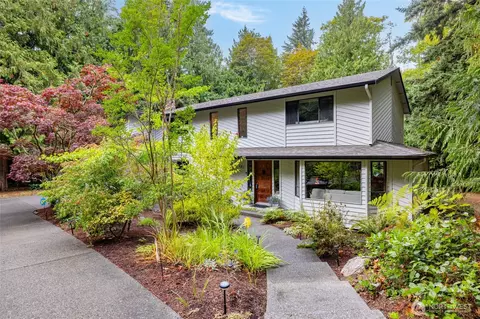 121 N 39th Pl, Mount Vernon, WA 98273