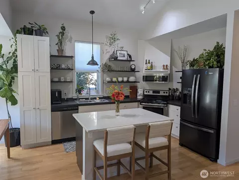 Kitchen - 223 Clover Ct, Langley, WA 98260 photo 2 of 6