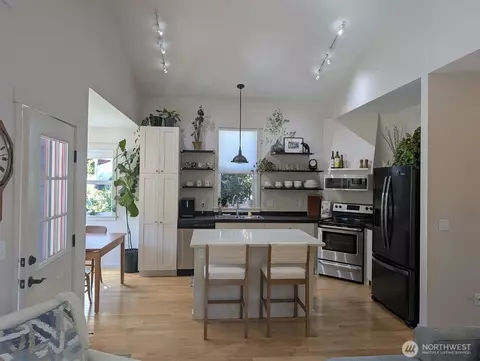 Kitchen - 223 Clover Ct, Langley, WA 98260 photo 5 of 6