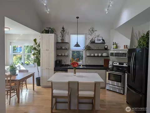 Kitchen - 223 Clover Ct, Langley, WA 98260 photo 1 of 6
