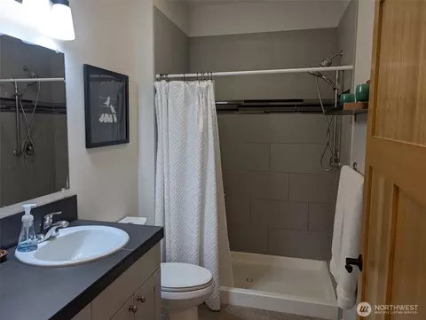 Bath - 223 Clover Ct, Langley, WA 98260 photo 1 of 2