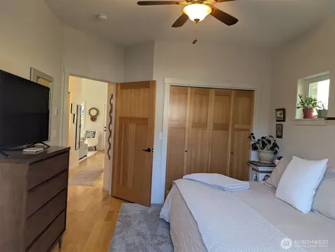 Bedroom - 223 Clover Ct, Langley, WA 98260 photo 2 of 2