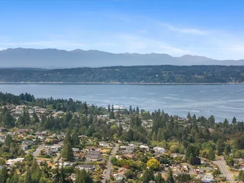 View/Area - 5032 Narbeck Ave, Everett, WA 98203 photo 8 of 8