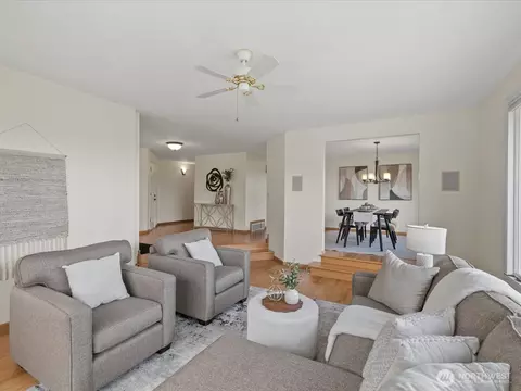 Living - 5032 Narbeck Ave, Everett, WA 98203 photo 3 of 6