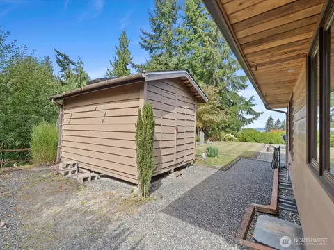 Exterior - 5032 Narbeck Ave, Everett, WA 98203 photo 6 of 7