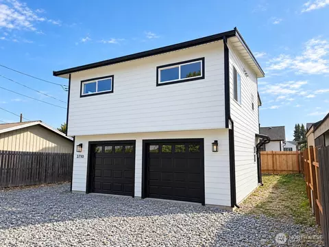 3710 E F St #B, Tacoma, WA 98404