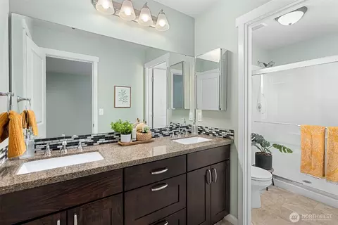Bath - 5022 146th St SE, Everett, WA 98208 photo 1 of 2