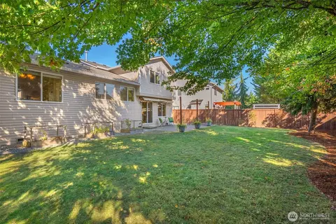 Exterior - 5022 146th St SE, Everett, WA 98208 photo 4 of 10