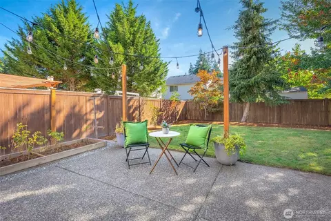 Exterior - 5022 146th St SE, Everett, WA 98208 photo 2 of 10