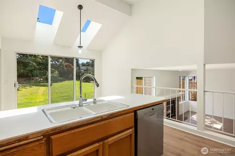 Kitchen - 11825 NE 167th St, Bothell, WA 98011 photo 4 of 4