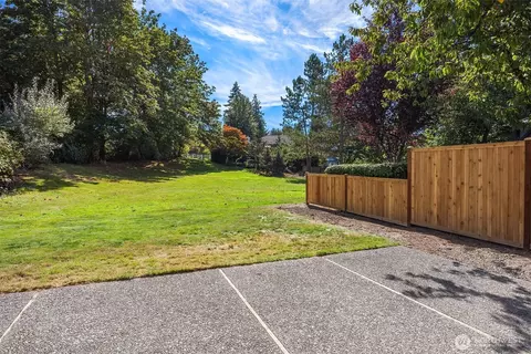 Exterior - 11825 NE 167th St, Bothell, WA 98011 photo 2 of 5