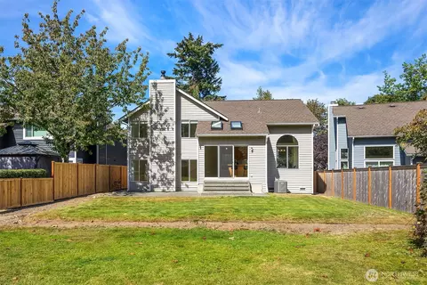 Exterior - 11825 NE 167th St, Bothell, WA 98011 photo 5 of 5