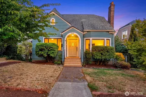 7530 Roosevelt Way NE, Seattle, WA 98115
