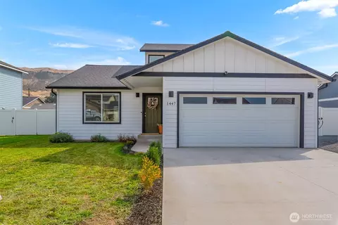 1447 Curtis Dr, Rock Island, WA 98850