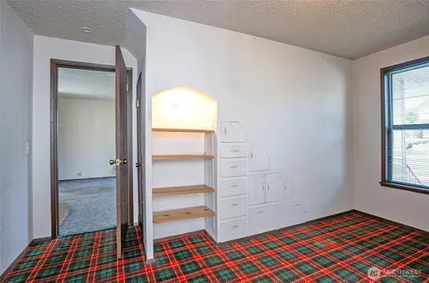 Bedroom - 2513 Cedar St, Everett, WA 98201 photo 2 of 10