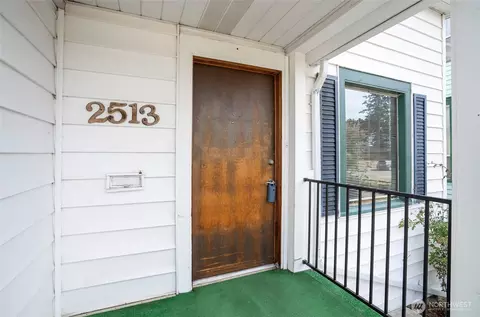 Exterior - 2513 Cedar St, Everett, WA 98201 photo 3 of 4