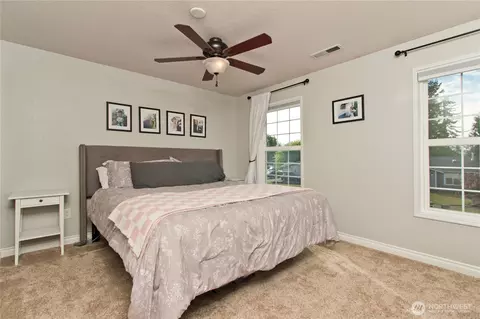 Bedroom - 2871 Initial Ave, Enumclaw, WA 98022 photo 1 of 3