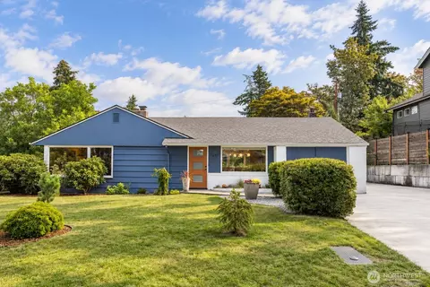 1241 Verona St, Bellingham, WA 98229
