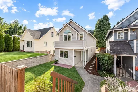 9751 Densmore Ave N, Seattle, WA 98103
