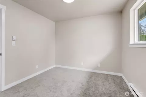 Bedroom - 117 176th St E, Spanaway, WA 98387 photo 4 of 6