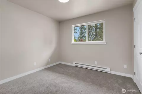 Bedroom - 117 176th St E, Spanaway, WA 98387 photo 3 of 6