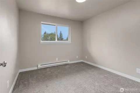 Bedroom - 117 176th St E, Spanaway, WA 98387 photo 5 of 6