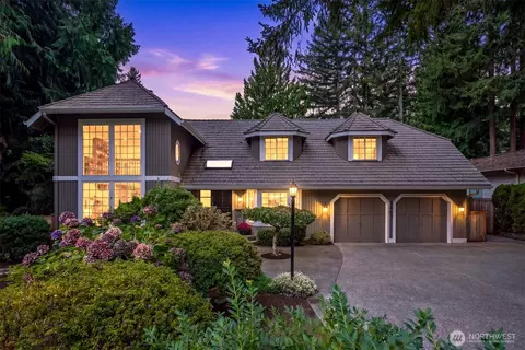 2037 213th Ave NE, Sammamish, WA 98074
