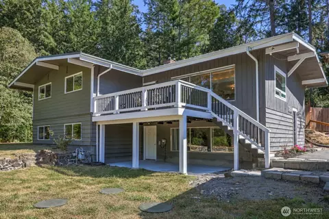 1868 NW Palmer Ln, Bremerton, WA 98311
