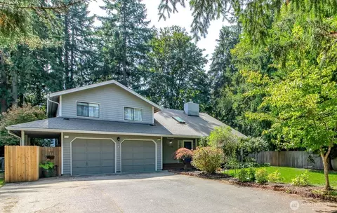 5948 Glenmore Dr SE, Olympia, WA 98501