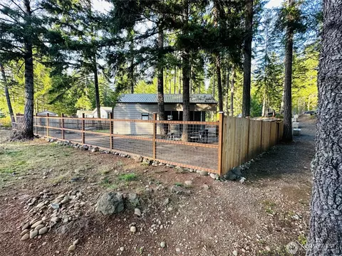 141 N Chinook Dr N, Hoodsport, WA 98548