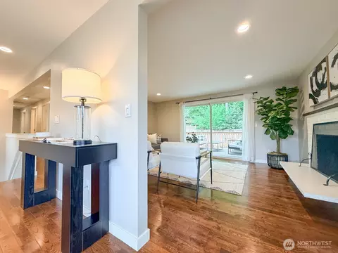 Entry Way - 15003 108th Pl NE, Bothell, WA 98011 photo 2 of 3