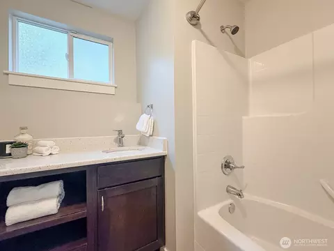 Bath - 15003 108th Pl NE, Bothell, WA 98011 photo 3 of 3