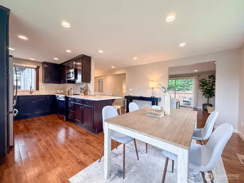 Dining - 15003 108th Pl NE, Bothell, WA 98011 photo 3 of 3