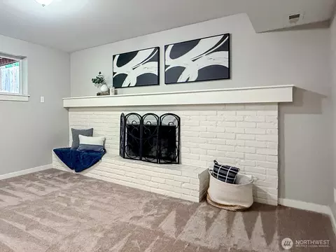 Living - 15003 108th Pl NE, Bothell, WA 98011 photo 5 of 5