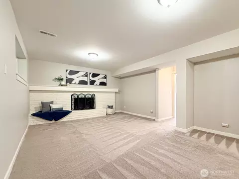 Living - 15003 108th Pl NE, Bothell, WA 98011 photo 4 of 5