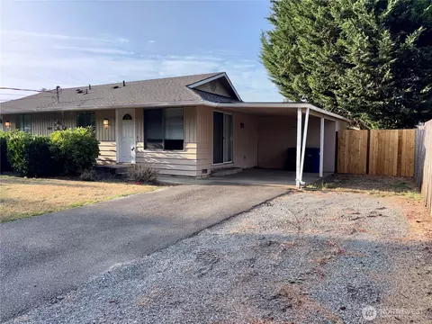 5005 88th St NE #D, Marysville, WA 98270